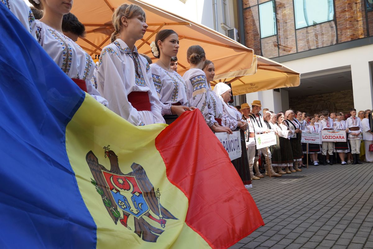 ULBS îndeamnă moldovenii din Sibiu să meargă la vot: 