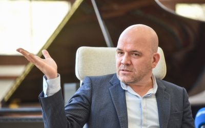 Delir la rectificarea bugetului județean. Criticat pentru că cere noi bani de avocați, managerul Lupeș îndeamnă la fericire: „Ar trebui să trăim un moment de bucurie”