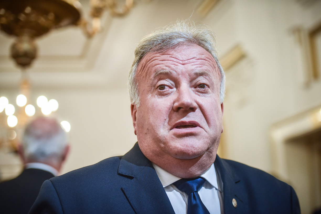 Șovăială pierde procesul pentru o parte din pensia specială. Alți 6 foști parlamentari au câștigat și dobânda pensiei. Dejeu e singurul parlamentar care a renunțat la bani