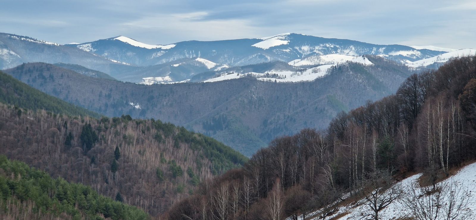 Şeful Salvamont Sibiu: Şapte recomandări pentru turiştii care merg pe munte după prima ninsoare