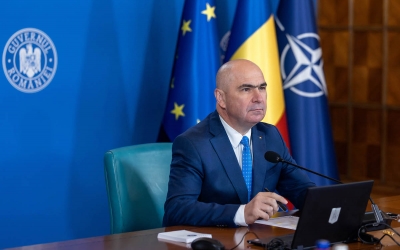 Ilie Bolojan spune că facturile la energie ar trebui să scadă din a doua jumătate a anului viitor, datorită unităților de stocare a energiei fotovoltaice. A criticat întârzierea finalizării centralei de la Iernut