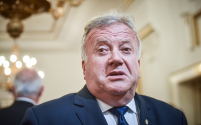Șovăială pierde procesul pentru o parte din pensia specială. Alți 6 foști parlamentari au câștigat și dobânda pensiei. Dejeu e singurul parlamentar care a renunțat la bani