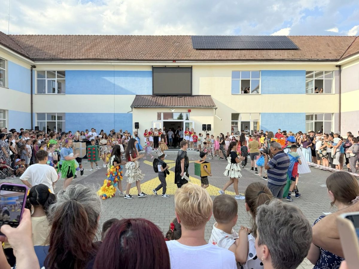 Primarul orașului Copșa Mică își exprimă dezamăgirea și critică ferm boicotul festivității de început de an școlar