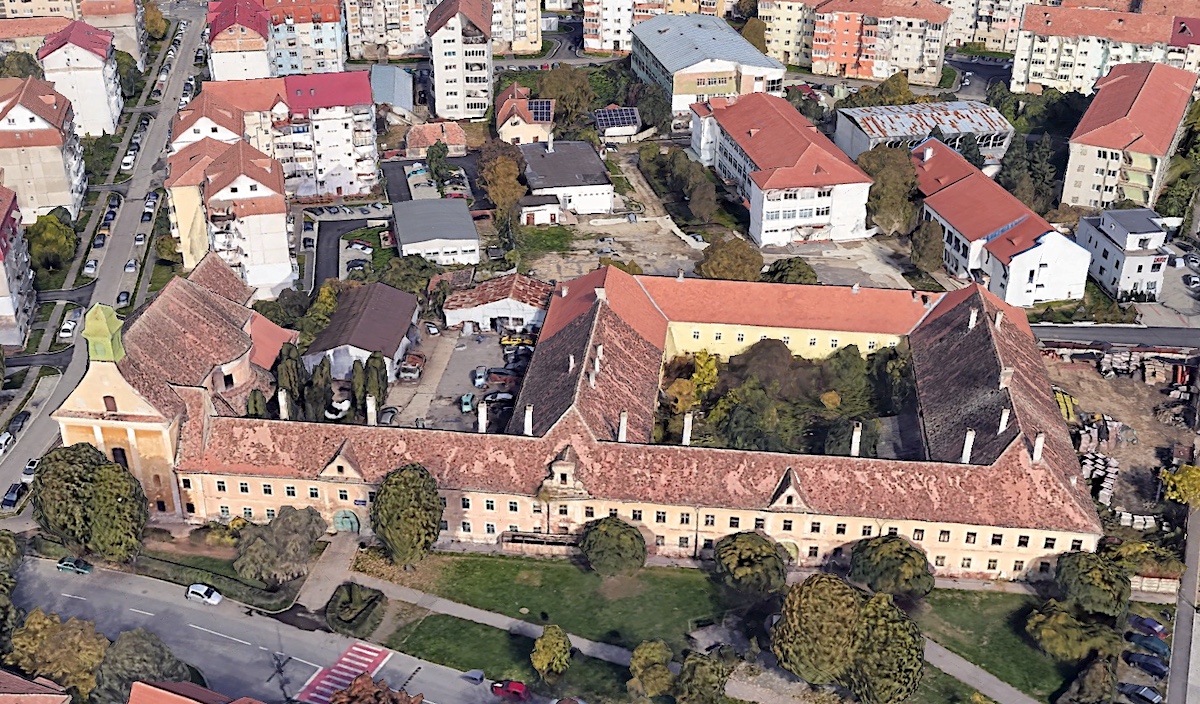Lucrări de peste 53 de milioane de lei, la viitoarea școală a Sibiului cu 26 de clase, au fost scoase la licitație. În scenariul optimist, elevii vor învăța aici din 2028