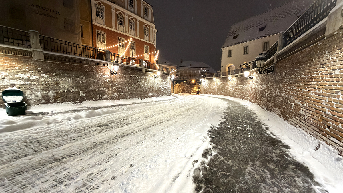 Sibiul iese de sub ”zona minus”. Vremea se încălzește ușor, maximă de 3 grade Celsius în municipiu