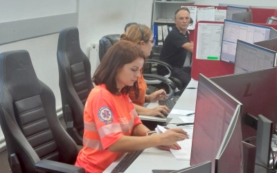 STS despre apelurile la 112 în cazul sibianului decedat într-un autobuz Tursib. Primul apel indică „un bărbat inconștient și care nu mai respiră”