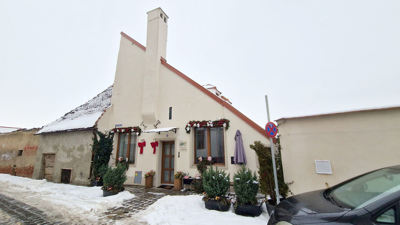 Știrile zilei: Fostul căpitan al Voința, condamnat pentru distrugerea patrimoniului, micile afaceri, Fundația Heritas se dizolvă