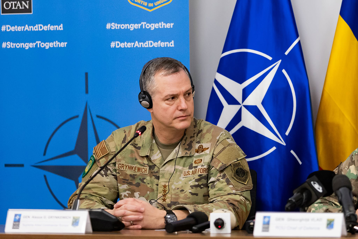 Știrile zilei de marți, 20 februarie: NATO, Justiție pe Bălcescu și oi