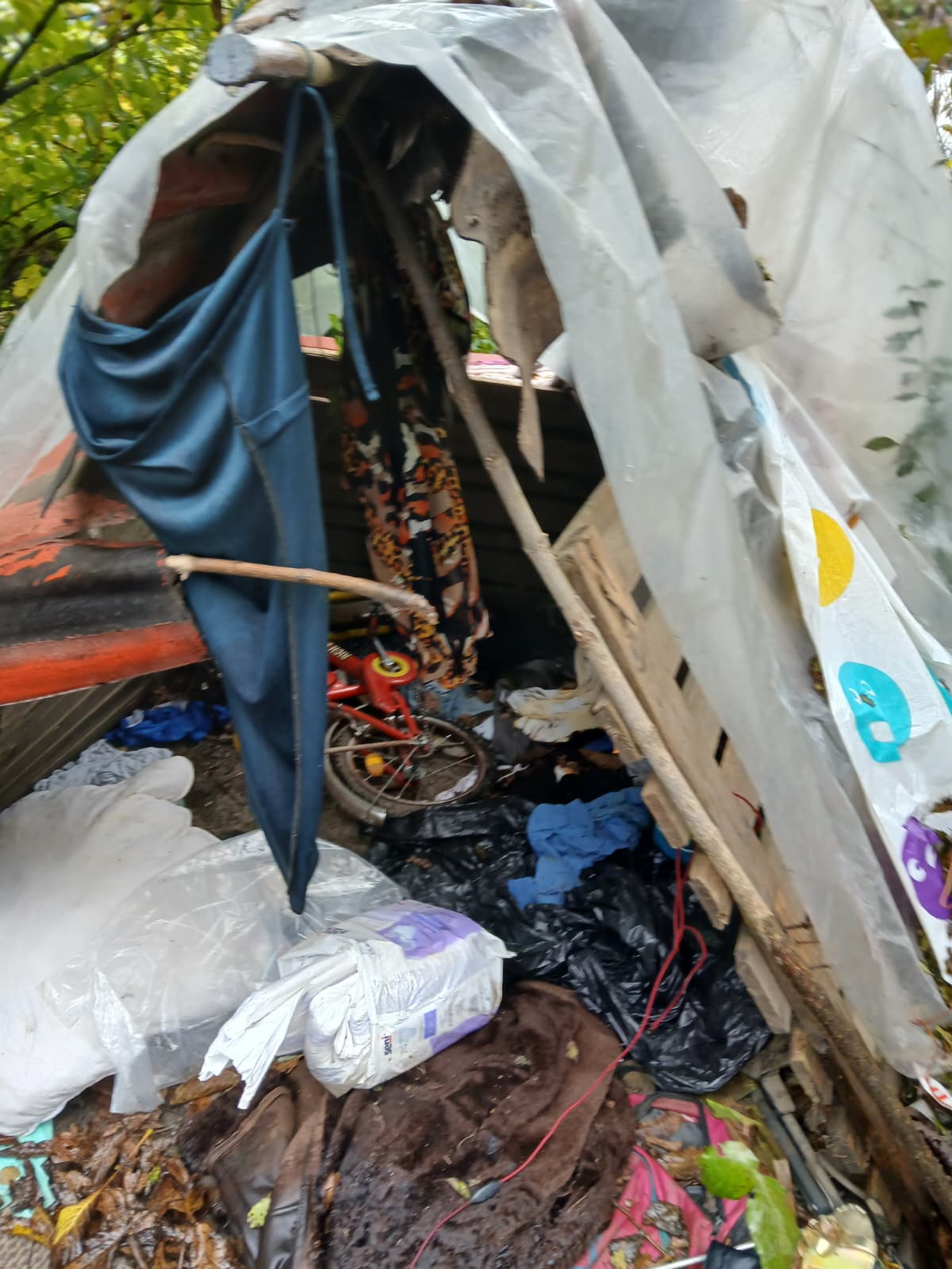 Primăria curăță zona Triajului-Broscărie de ”amenajările insalubre, amplasate ilegal, fără autorizațiile legale”