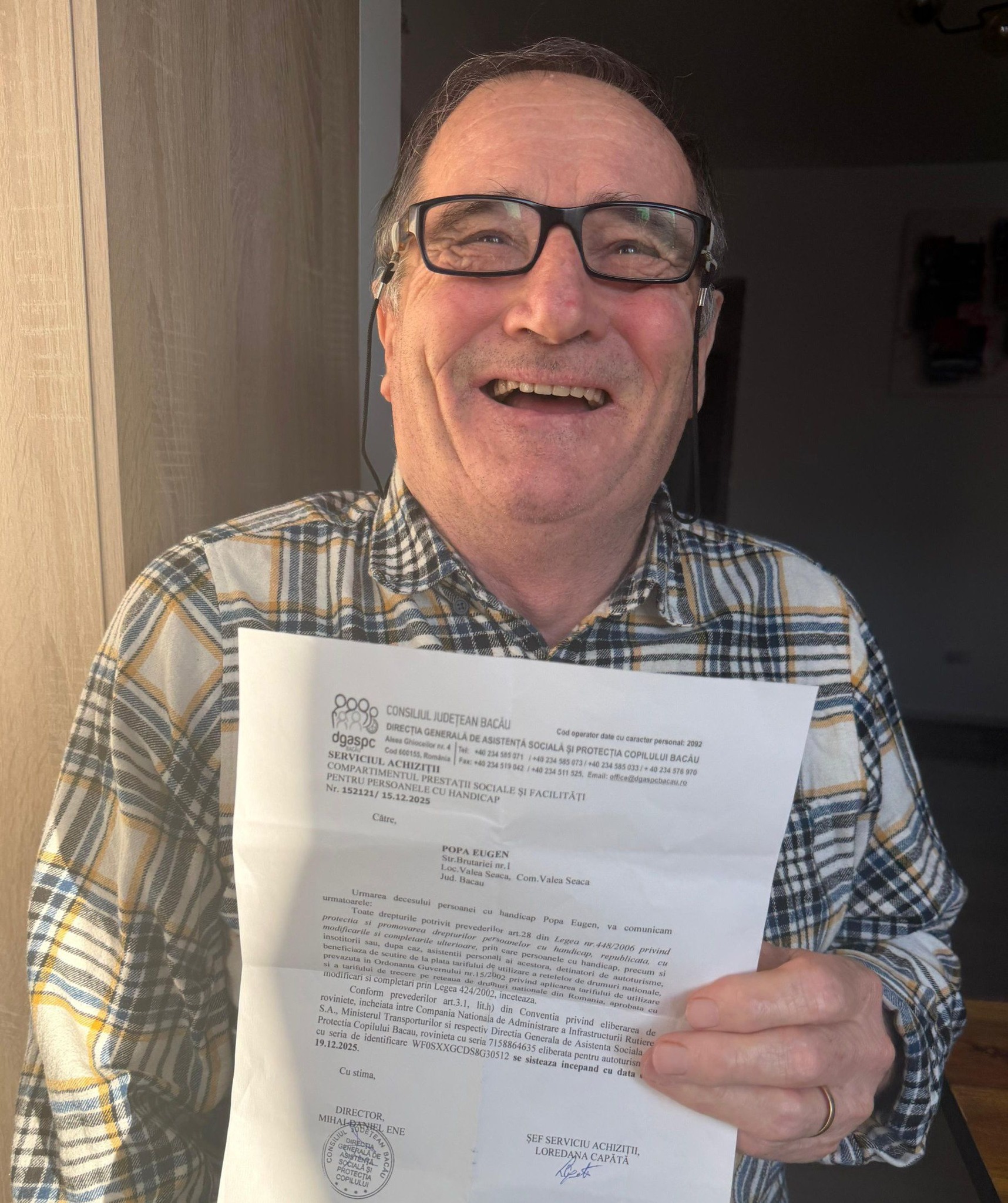 Un bărbat din jud. Bacău a fost înștiințat de DGASPC că a murit, deși trăiește: ”Sunt un decedat funcțional”