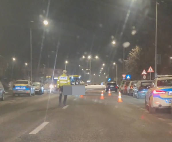 Accident grav pe Calea Poplăcii. Un pieton de 93 de ani, lovit de o mașină, a fost transportat la spital intubat, în stare de inconștiență