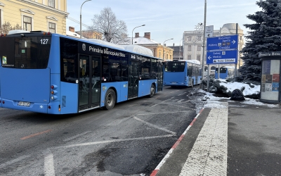 Autobuzele de pe 15 trasee vor circula deviat vineri dimineață. Piața Unirii va fi închisă circulației 30 de min, pentru Hora Unirii