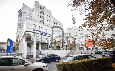 Primăria cedează statului terenul pe care a fost construit sediul ANAF din Sibiu. Transferul, necesar pentru modernizarea clădirii