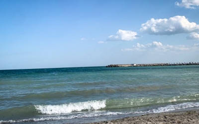 O mină marină eșuată a fost descoperită pe plajă în zona poligonului de tragere de la Midia