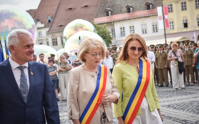 Darea de seamă a administrațiilor conduse de Fodor și Cîmpean: bugetul de salarii a scăzut în Primărie cu 4,5 milioane de lei și a crescut la județ cu 1,5 milioane de lei