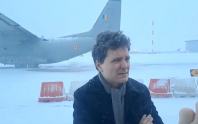 Condițiile meteo de la Paris întârzie decolarea spre România a aeronavei cu care călătorește președintele Nicușor Dan. „Așteptăm până se curăță pista”