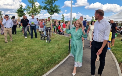 Primăria Sibiu a pierdut procesul cu constructorii parcului Belvedere. A cerut penalități de 400.000 de lei, dar a ajuns să piardă 12.000 de lei pentru că nu a aplicat legea