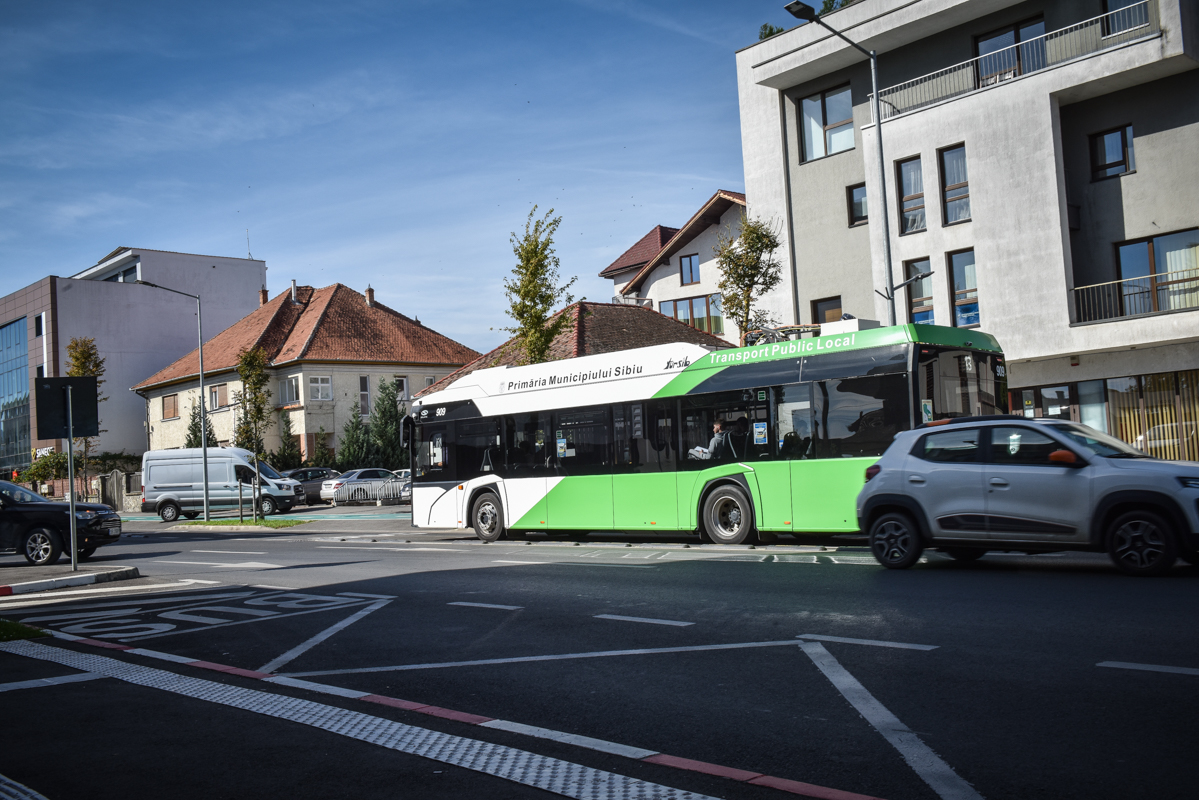 Un bărbat a murit, după ce i s-a făcut rău într-un autobuz. La sosirea salvatorilor, acesta se afla în stop cardio respirator