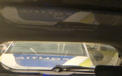 Mașină găsită de Poliție cu partea din față în șanț, la ora 4 dimineața, pe DN 14. După ce au identificat șoferul, polițiștii l-au reținut