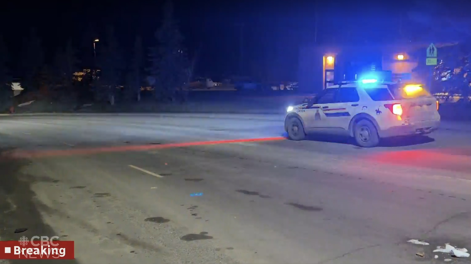 Zece morți, inclusiv atacatorul, după un atac armat într-o școală din vestul Canadei