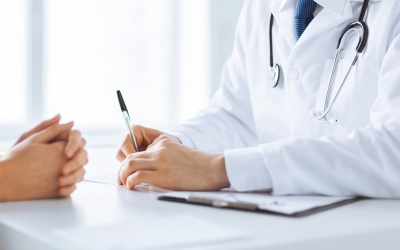 Camera Deputaților: Pacienții asigurați au dreptul la o a doua opinie medicală plătită de sistemul de asigurări de sănătate