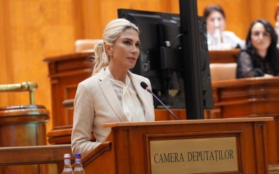 Proiectul care prevede creșterea vârstei minime de acces la jocurile de noroc de la 18 la 21 de ani a trecut de Senat. Raluca Turcan: Profitul industriei jocurilor de noroc nu poate fi construit pe vulnerabilitatea copiilor