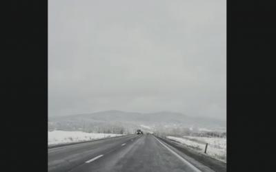 Poliția Sibiu: Se circulă în condiții de iarnă, în județ. Adaptați viteza, măriți distanța între mașini și evitați manevrele bruște