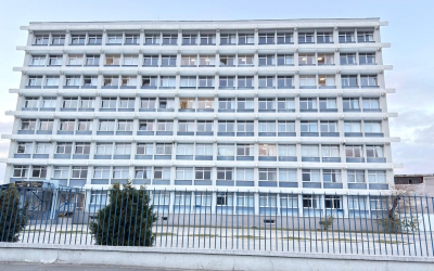 Un bărbat înregistrat ca agresor sexual în Marea Britanie conducea o asociație pentru protecția copiilor la Mediaș. A fost trimis în judecată pentru pornografie infantilă