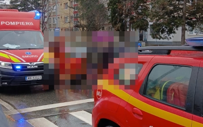 O femeie în vârstă de 82, accidentată de o mașină pe strada N. Iorga. A suferit multiple contuzii