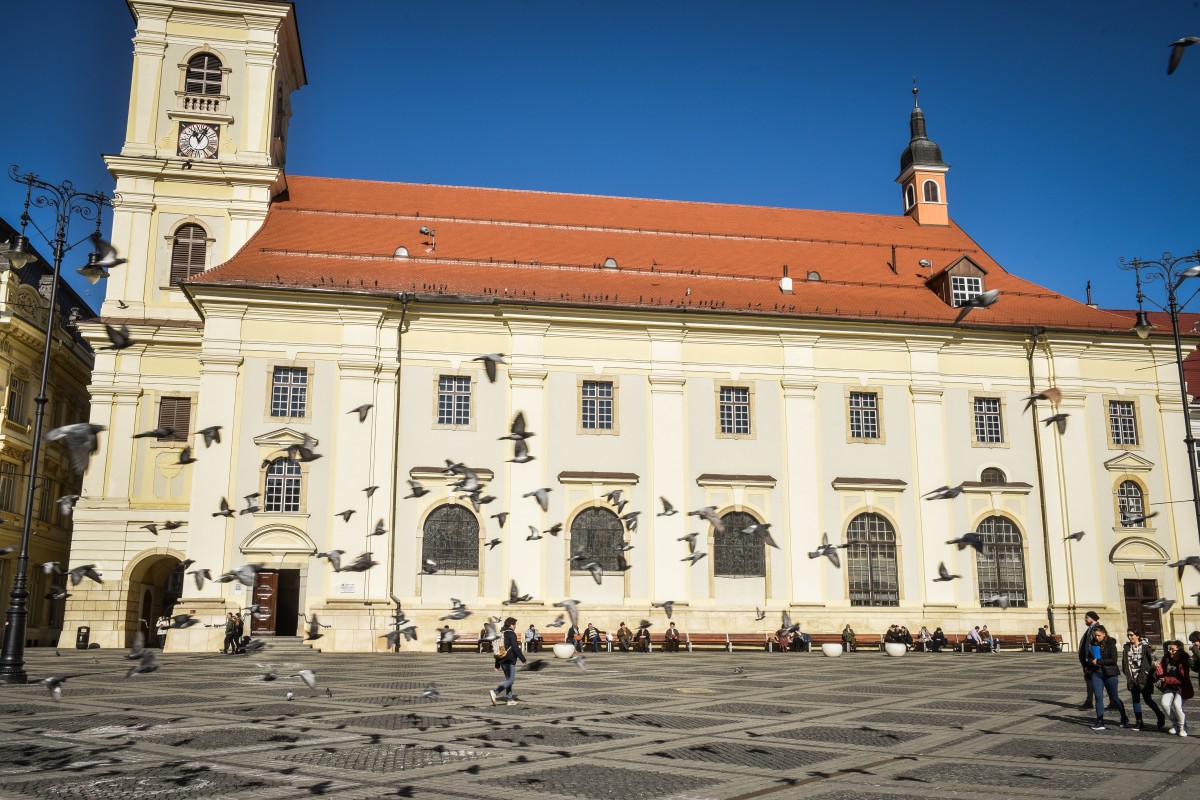 Urmează un weekend cu vreme frumoasă. Meteorologii sibieni anunță temperaturi maxime între 13 și 15 grade