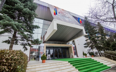 Cadou de 8 Martie pentru sibience: Centrul Cultural Ion Besoiu oferă 8 zile de filme gratuite: Ne-am bucura să vedem cât mai multe mame, bunici, fiice, colege, grupuri care vin împreună