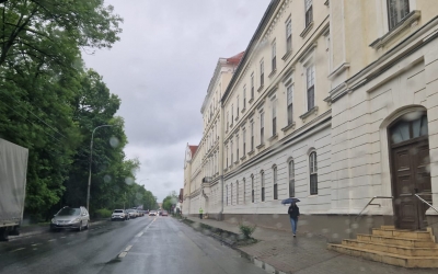 Actualizare: Procurorii au reținut medicul de la Spitalul Militar Sibiu prins în flagrant când lua o mită de 1.000 de lei