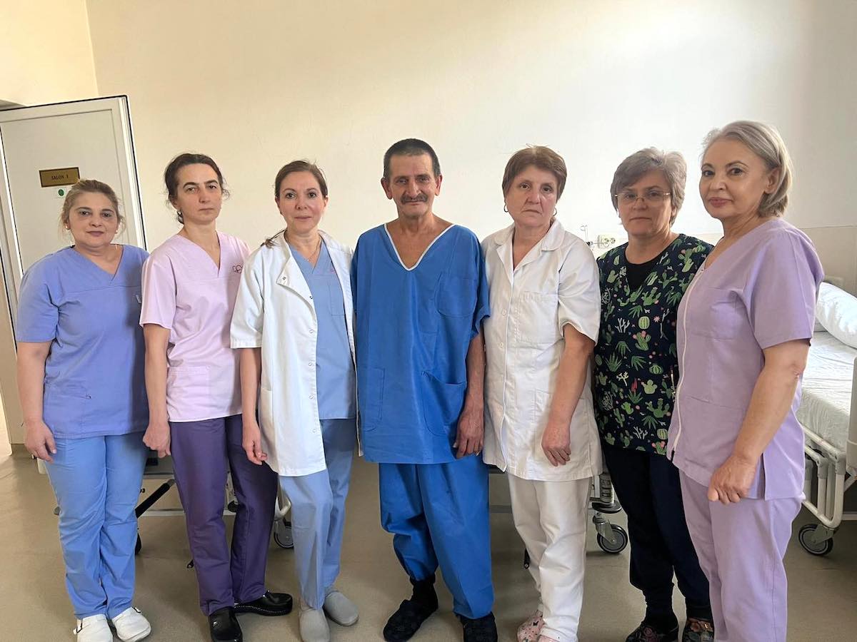 Șefa Secției Oftalmologie de la Județean a cumpărat cristalinul pentru un pacient cu venituri mici și i-a redat vederea