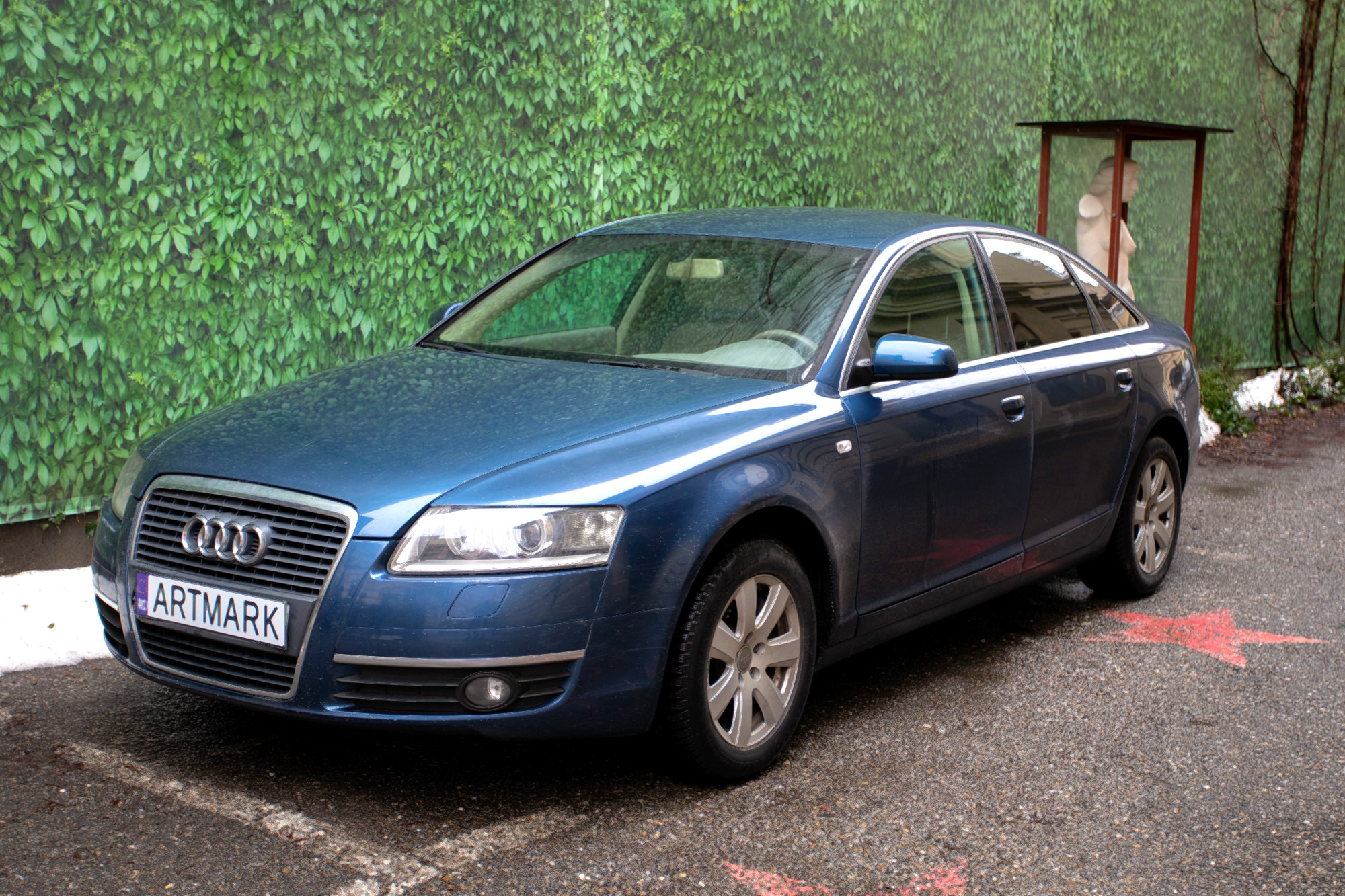 Licitația pentru Audi-ul condus de Klaus Iohannis când era primar al Sibiului începe de la 1.000 de euro