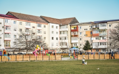 Peste un milion de lei pe an costă întreținerea și reparația locurilor de joacă din oraș. Sunt 59 de locații în total