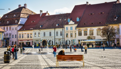 Prognoza meteorologilor sibieni, pentru ziua de marți: vremea va fi caldă și frumoasă. La Dumbrăveni sunt anunțate cele mai mari temperaturi, de 14 grade