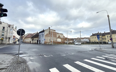 Un nou certificat de urbanism pentru terenul de la intersecția străzilor Constituției și Gen. Magheru. Proprietar: „Intenția este de a construi locuințe pe care să le vindem”