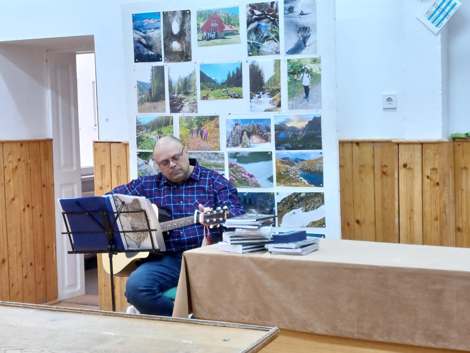 Alexandru Totu la chitara