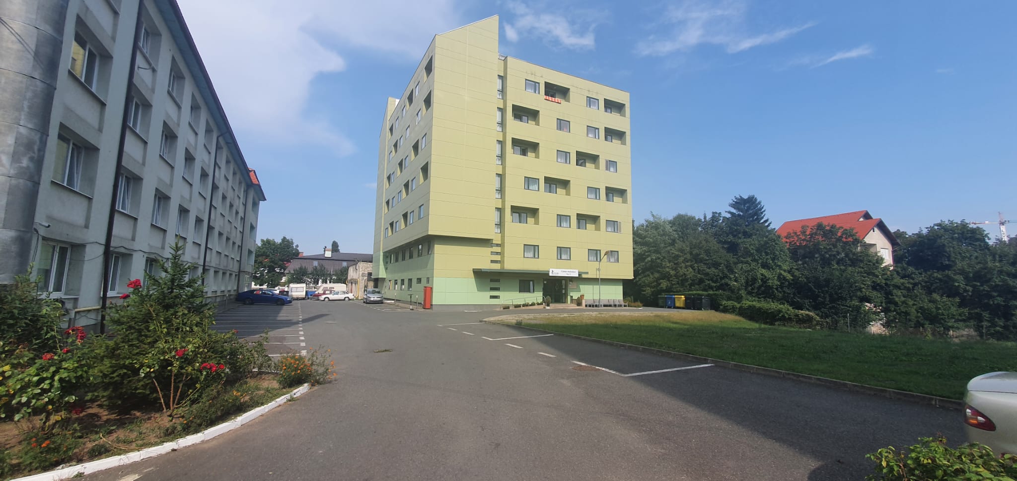parcarea studentilor camine