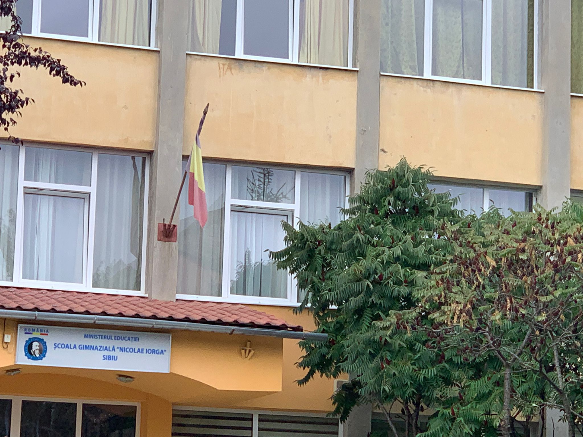 drapel scoala sibiu
