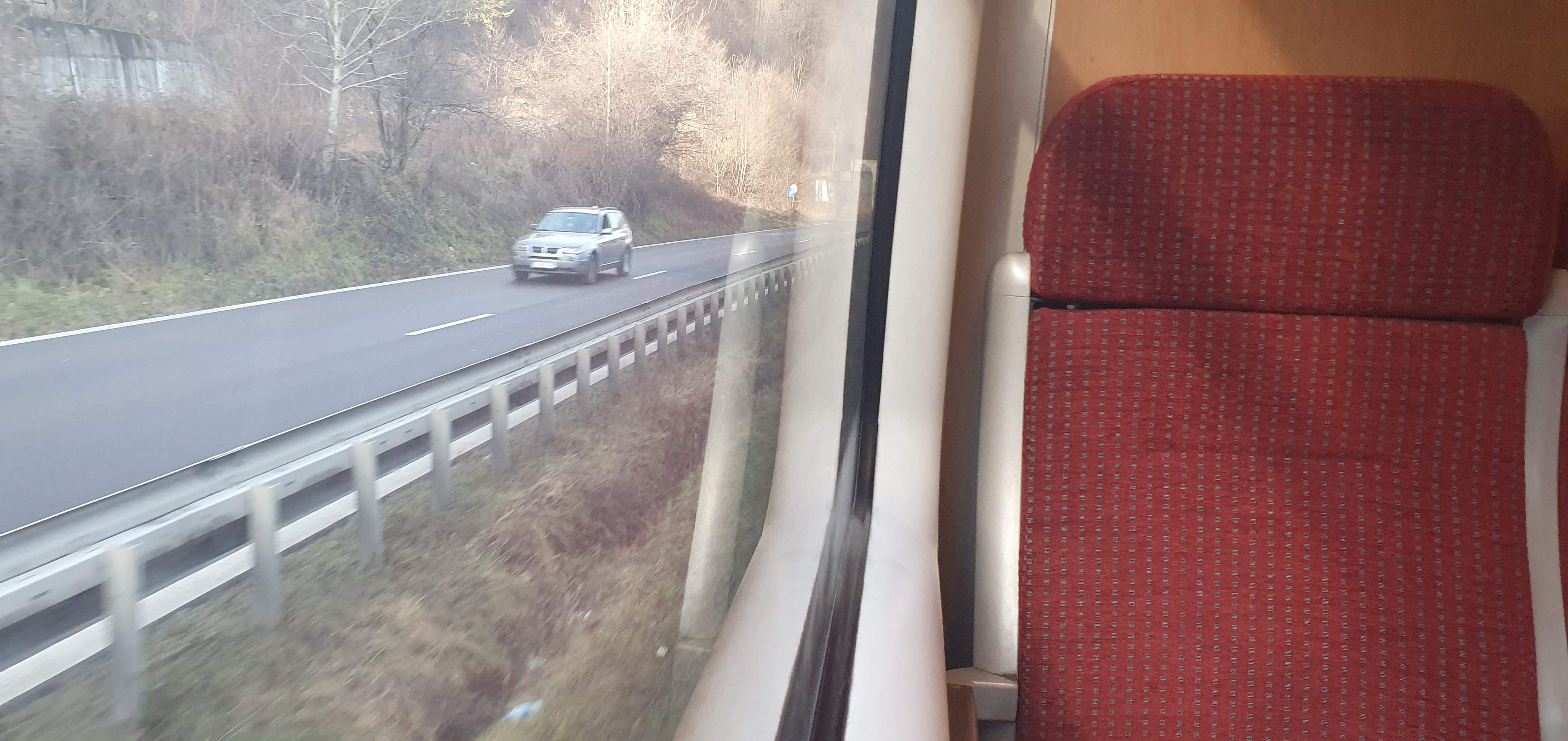 tren valea oltului