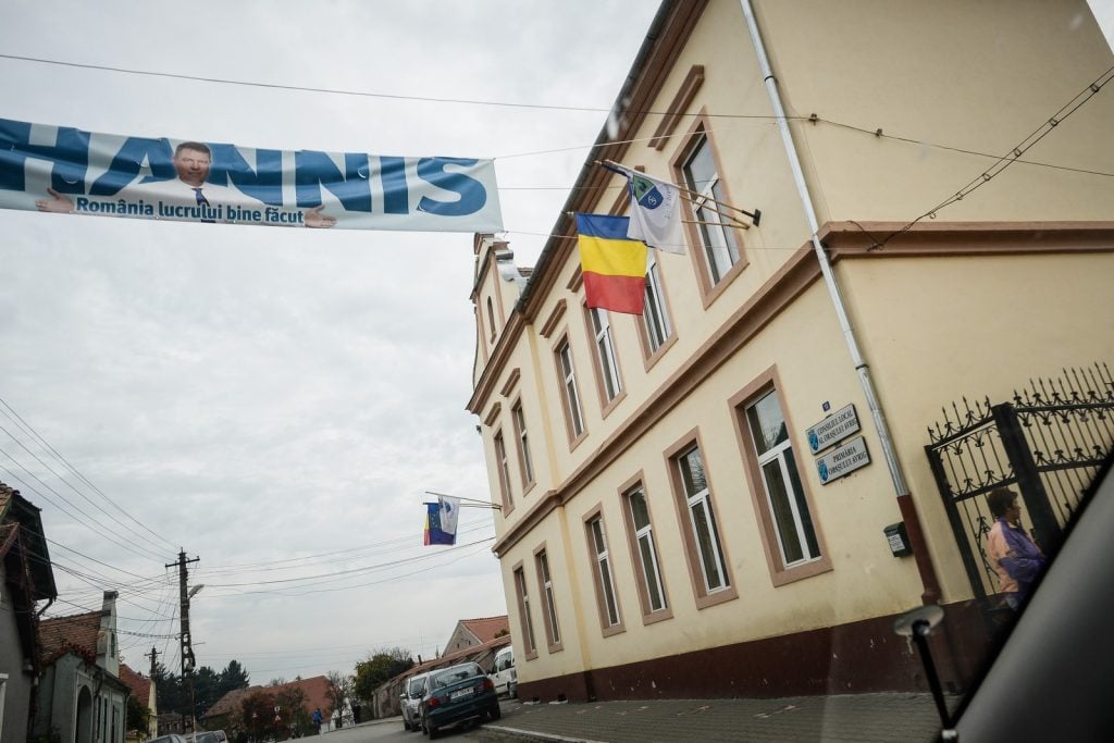 avrig-alegeri-primarie-banner-iohannis-2-copy-6mkz