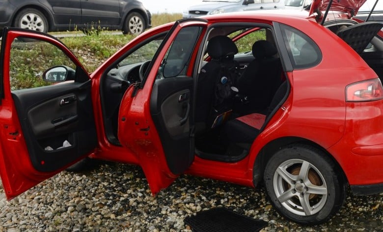 inundatii-masini-parcare-continental-11-e1477401080858-lzis