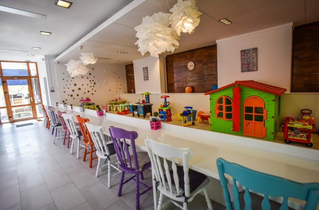mici-afaceri-color-cafe-6-jbwd