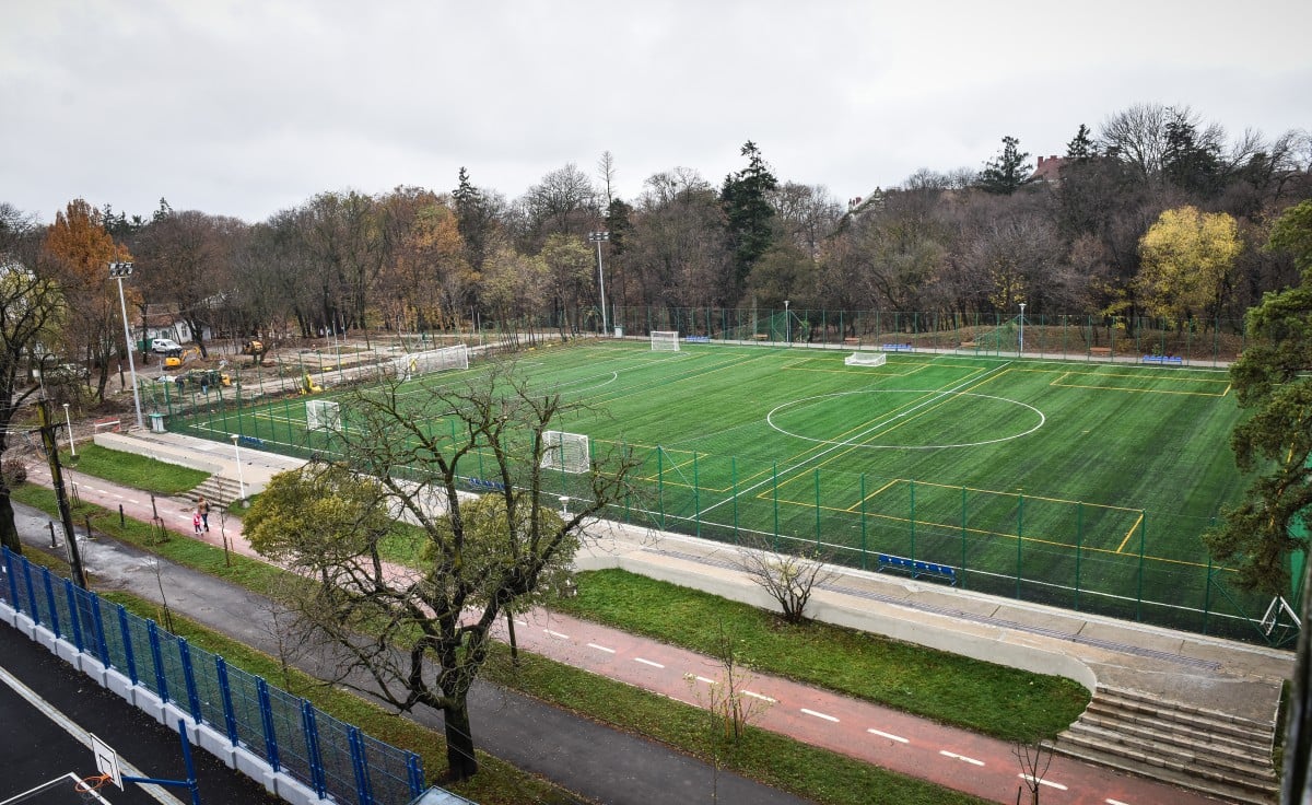 teren-sport-parc-stadion-6-baxd