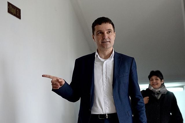 nicusor-dan-la-inceputul-campaniei-am-avut-un-dosar-cu-predoiu-daca-ma-ataca-ii-raspund-hvev