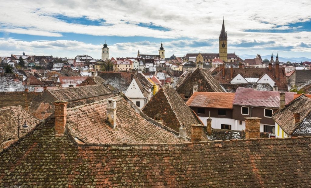 sibiu-iarna-acoperisuri-8-untb