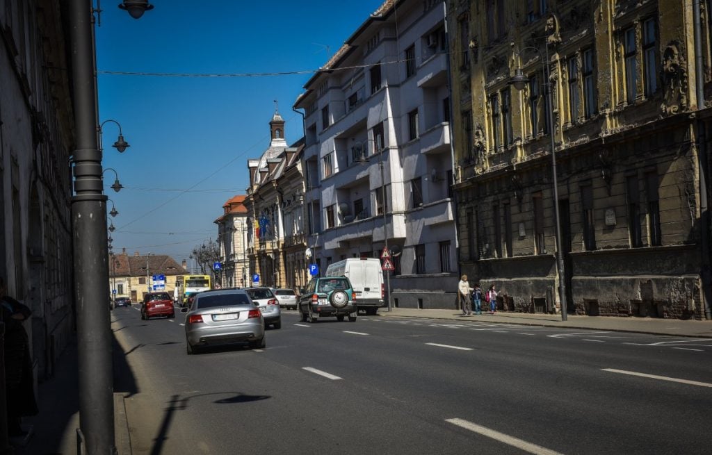 strada-andrei-saguna-parcari-masini-circulatie-2-1yyp