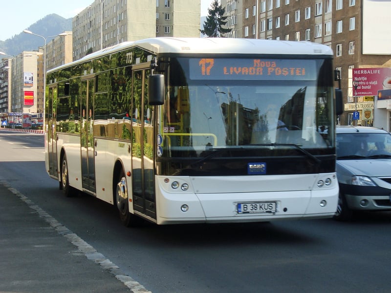 autobuz-brasov-sursa-brasovtv-com-hfxg
