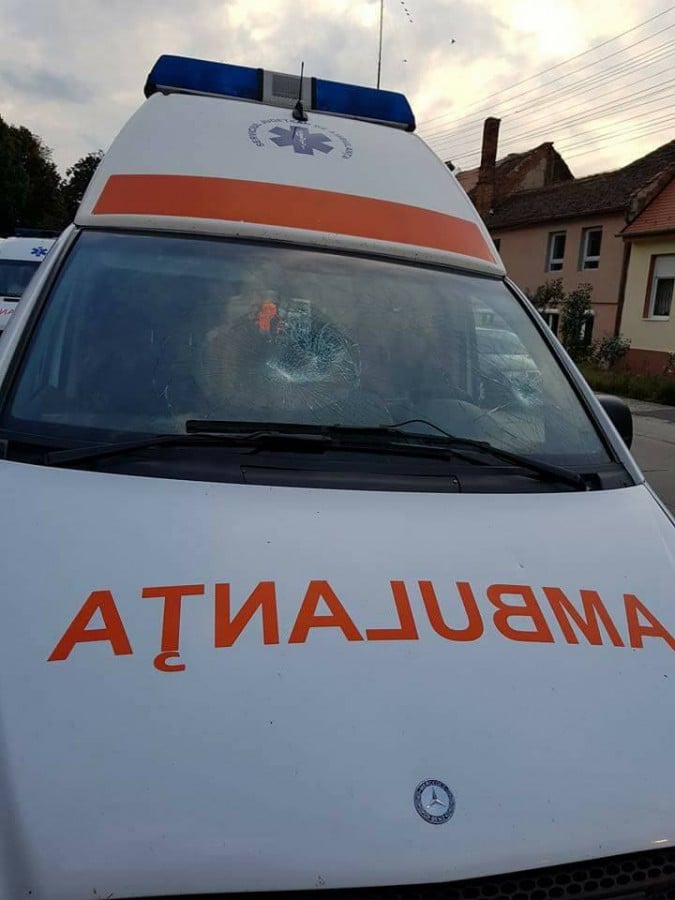 ambulanta-atacata-rasinari-5-zm6l